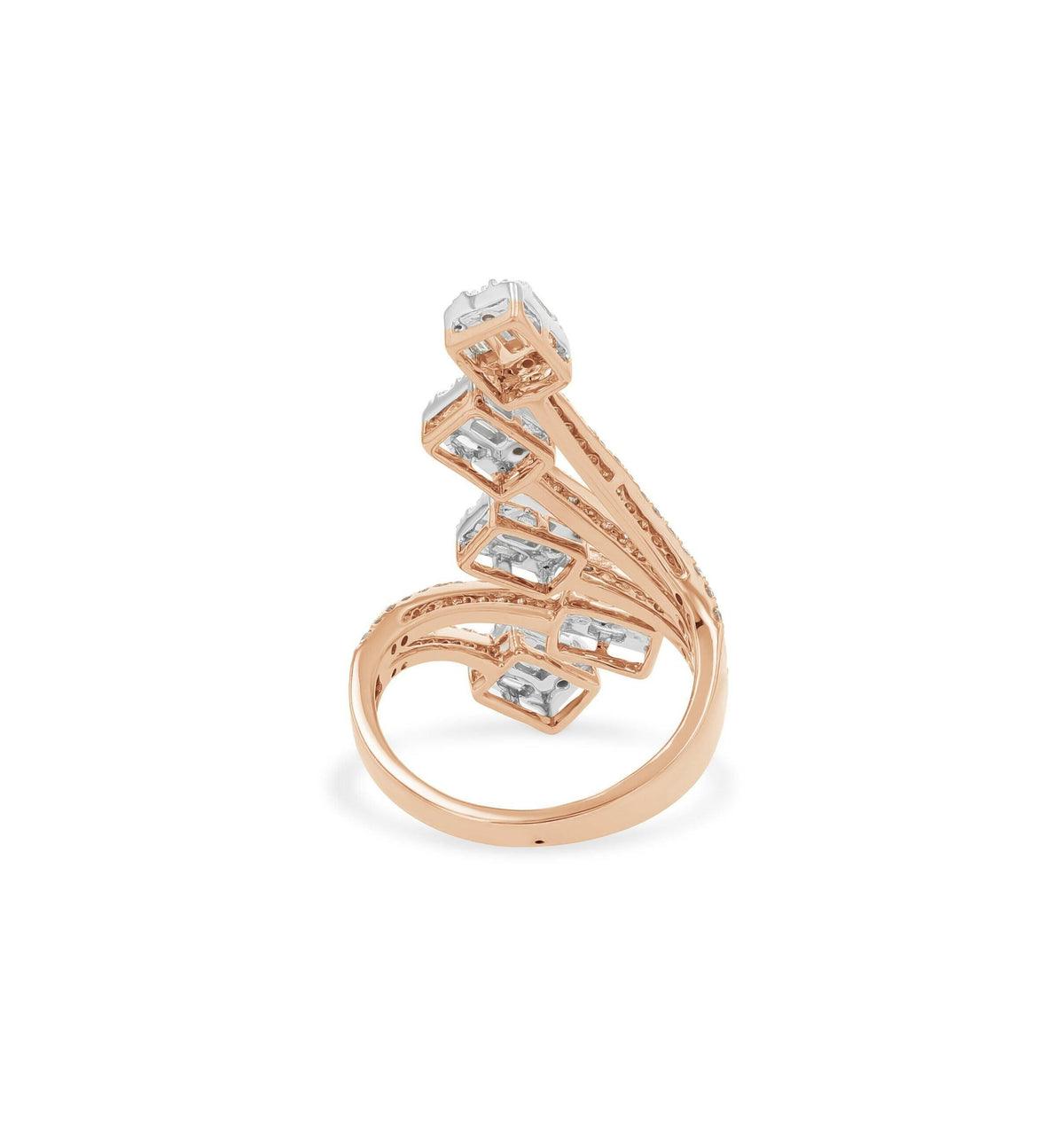 Anillo de cóctel de diamantes en oro rosa