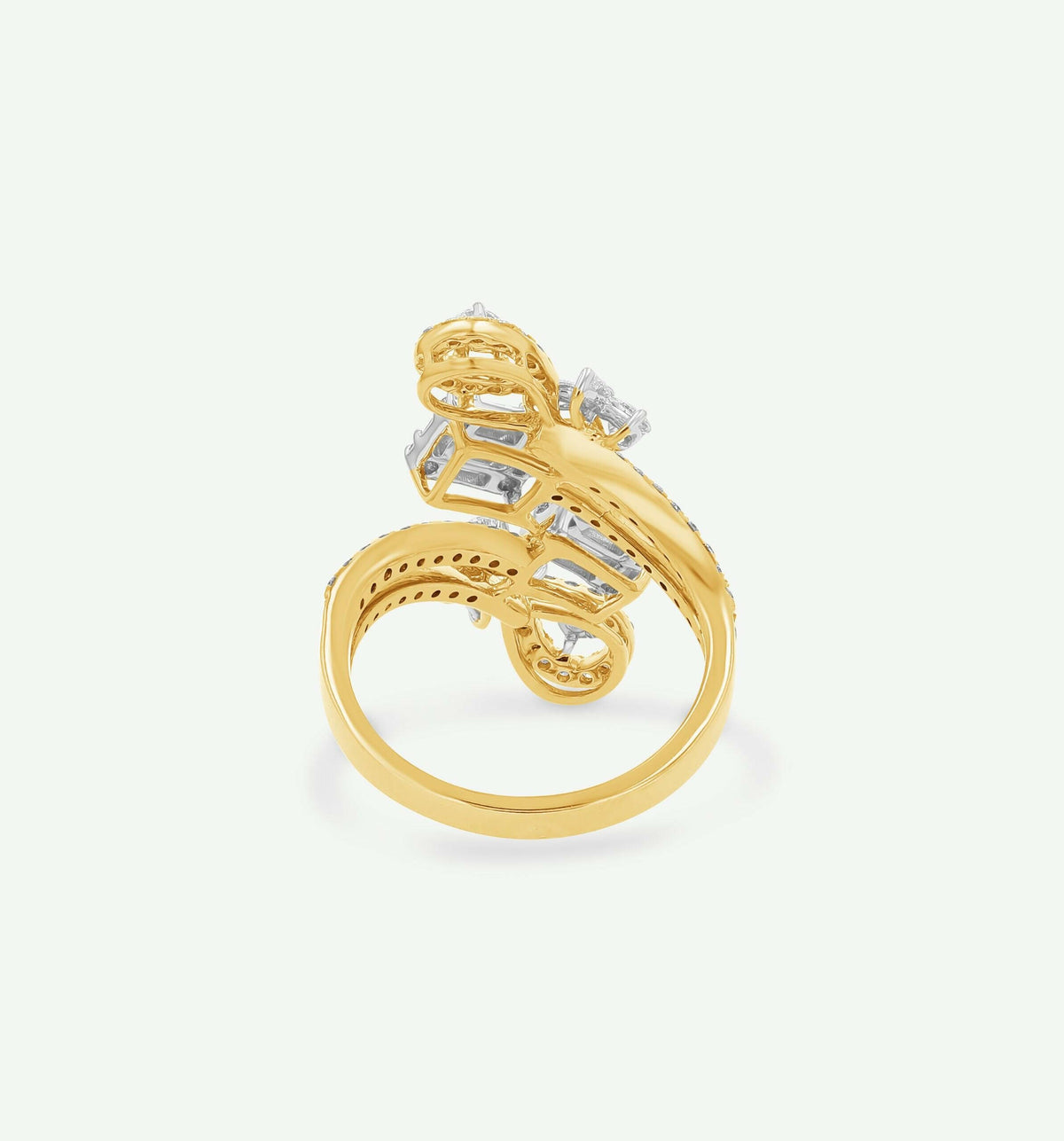 Anillo de cóctel de diamantes con flor y baguette